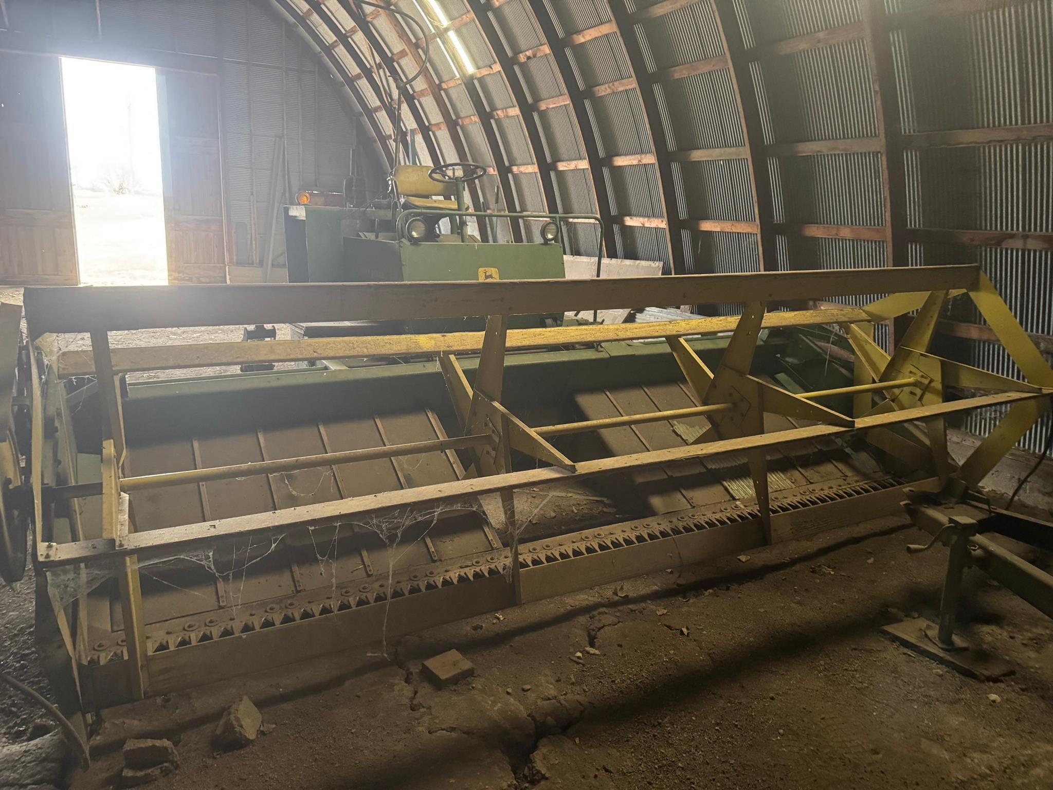 John Deere 800 Equipment Image0