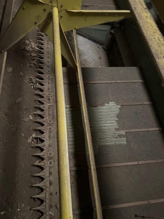 Image of John Deere 800 equipment image 2