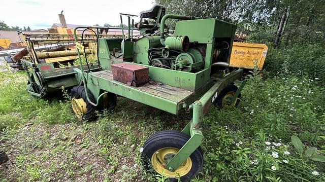 Image of John Deere 800 equipment image 1