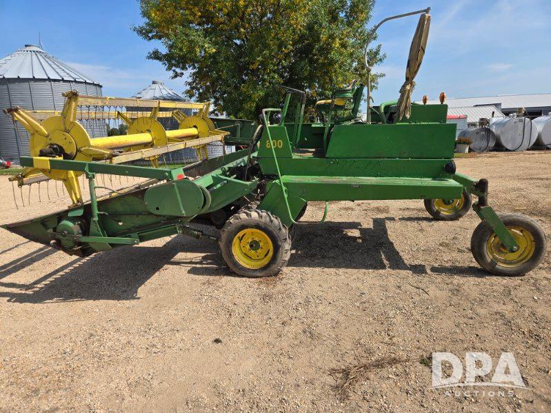 Image of John Deere 800 Primary image