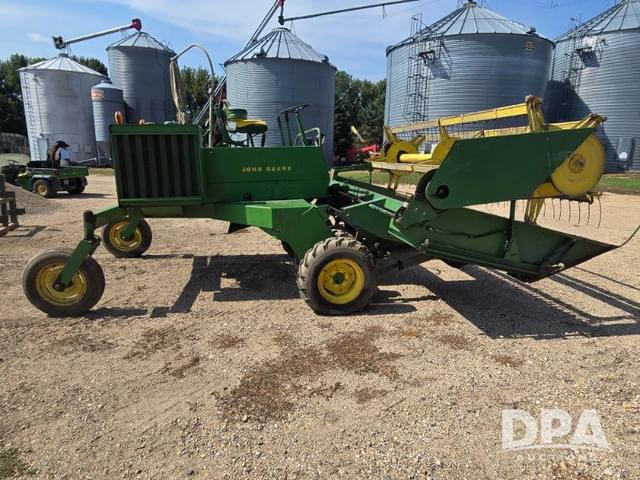 Image of John Deere 800 equipment image 1