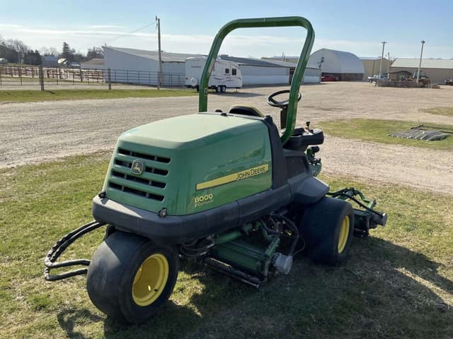 Image of John Deere 8000 equipment image 3