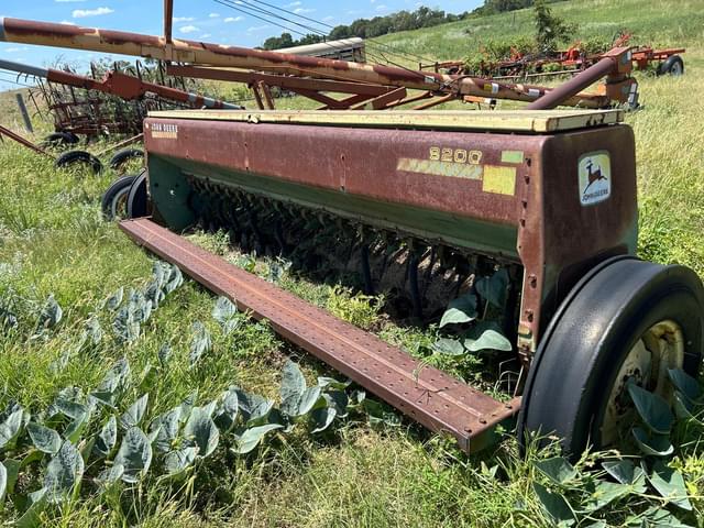 Image of John Deere 8200 equipment image 2