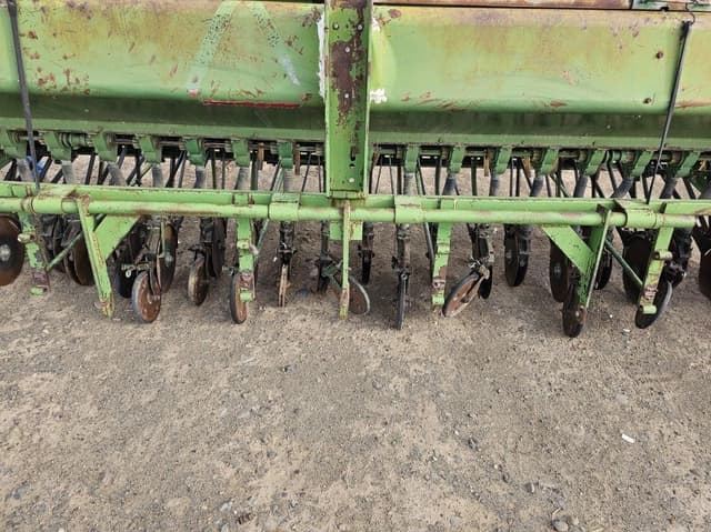 Image of John Deere 8000 equipment image 3