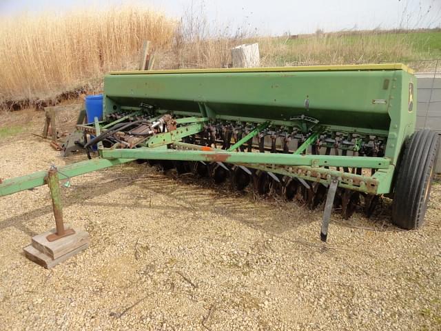 Image of John Deere 8000 Primary image