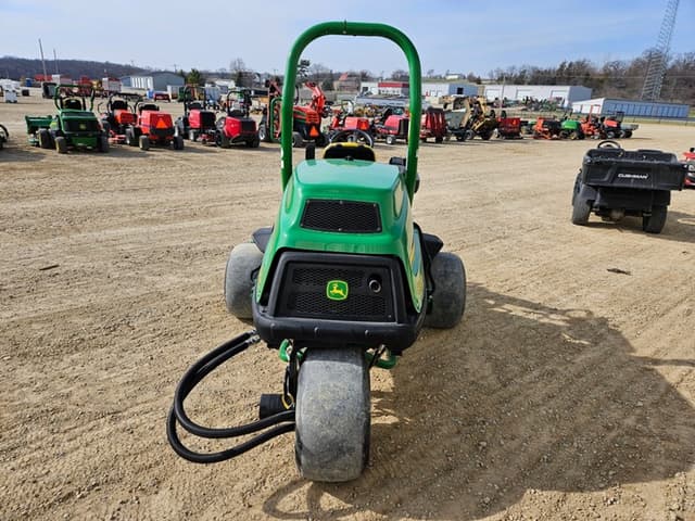 Image of John Deere 8000A equipment image 3