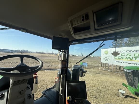 Image of John Deere 800R equipment image 2