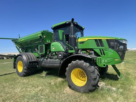 2025 John Deere 800R Equipment Image0