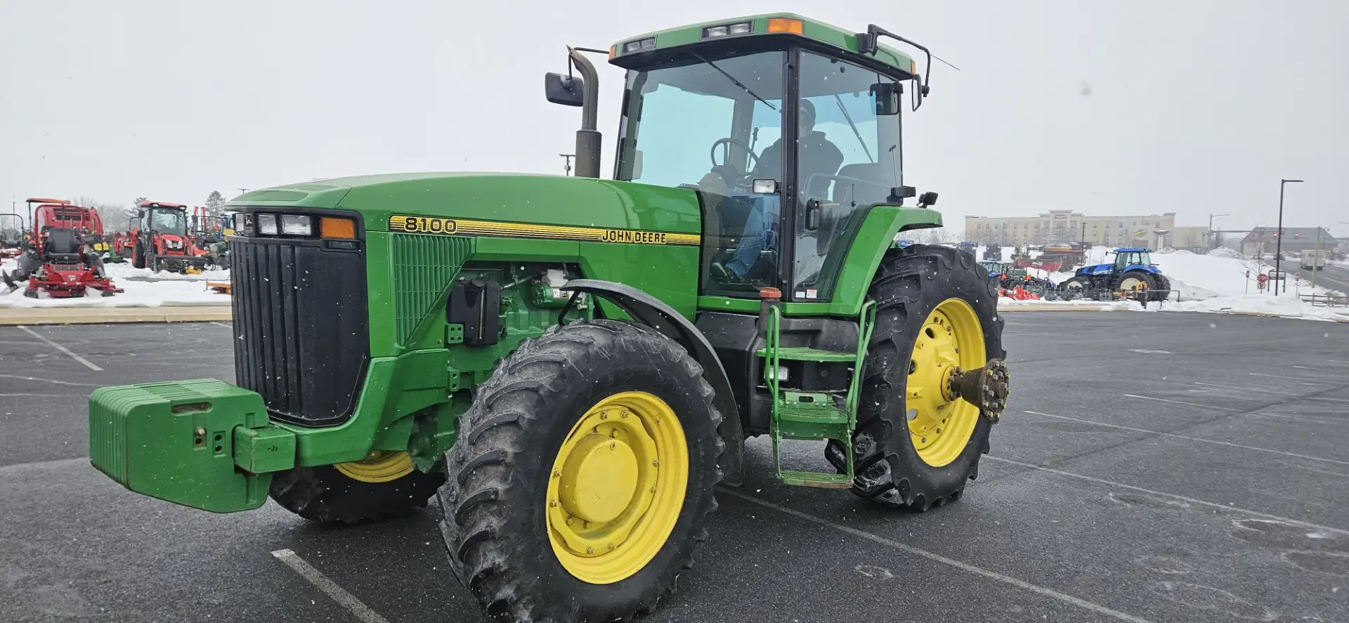 John Deere 8100 Equipment Image0