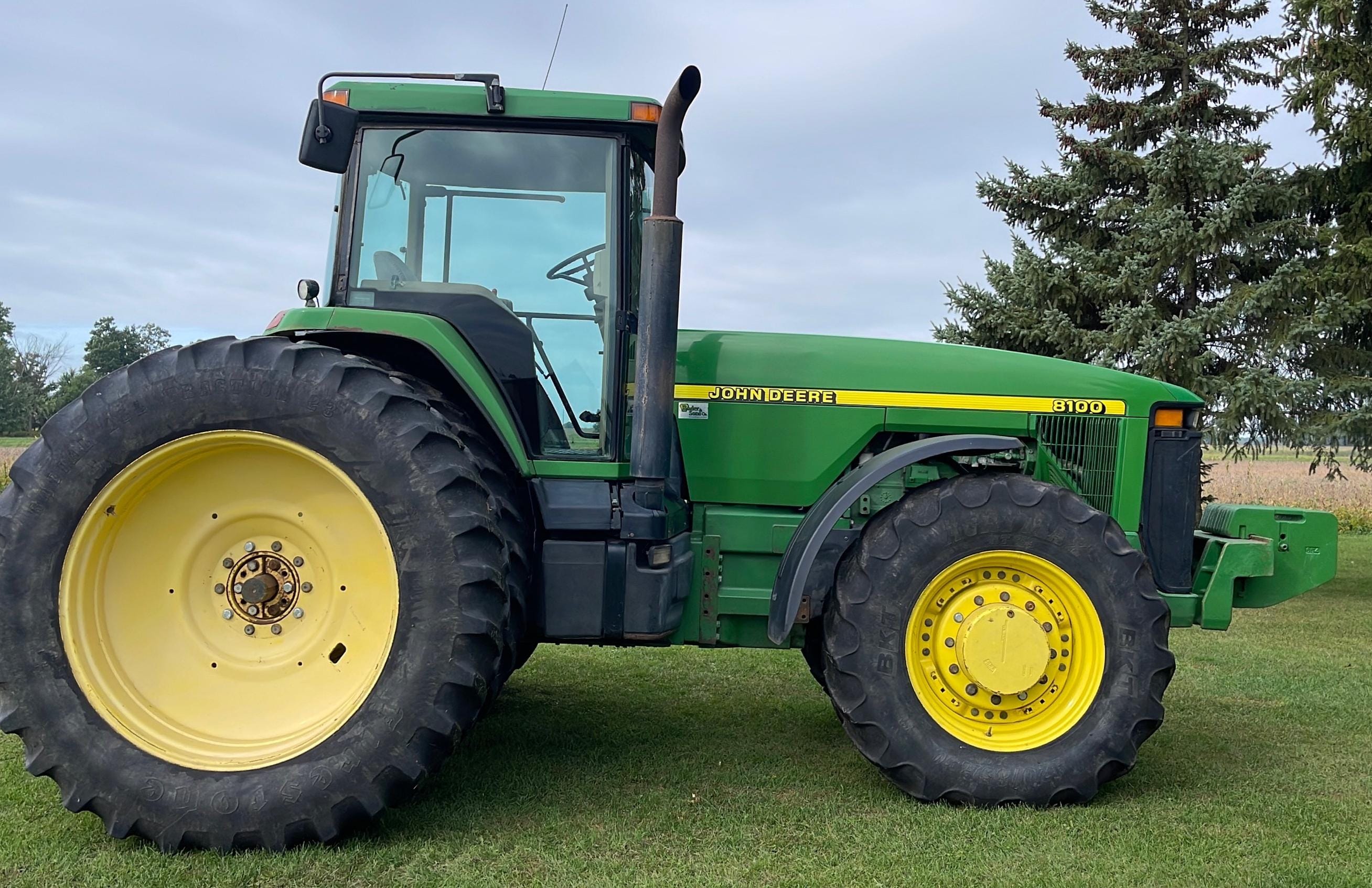 Main image John Deere 8100