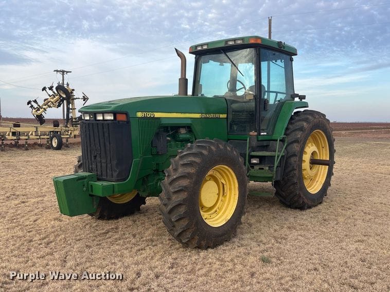 John Deere 8100 Equipment Image0