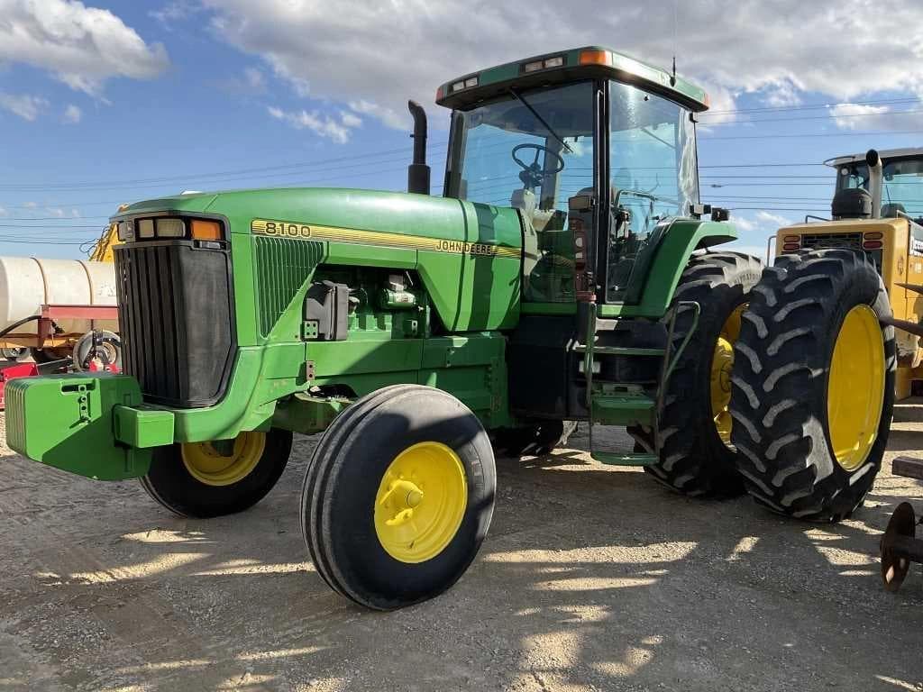 Image of John Deere 8100 Primary image