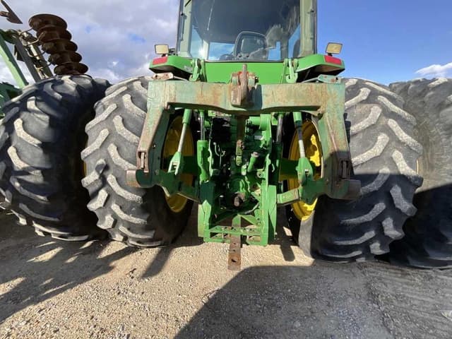 Image of John Deere 8100 equipment image 3