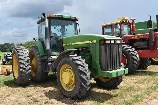 Image of John Deere 8100 equipment image 2