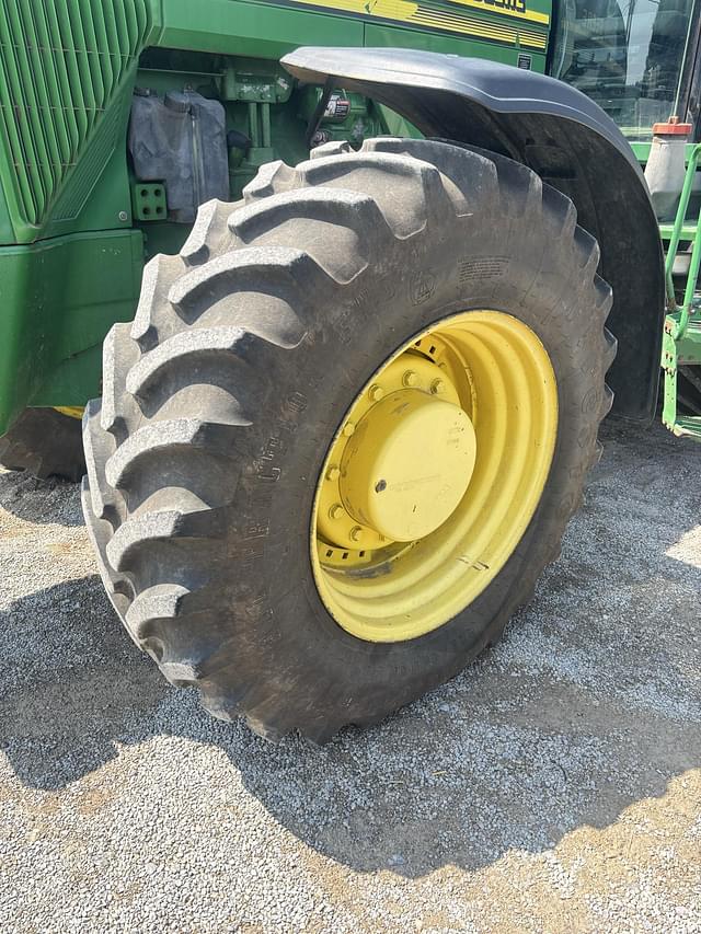 Image of John Deere 8110 equipment image 1
