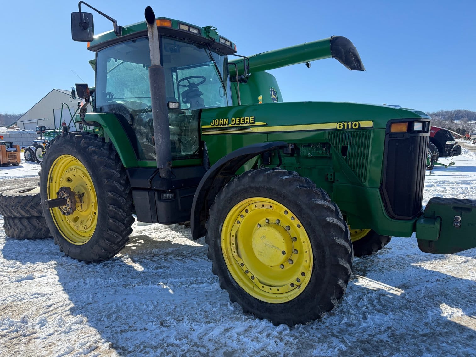 John Deere 8110 Equipment Image0