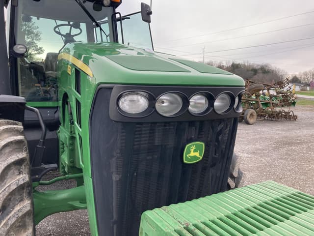 Image of John Deere 8130 equipment image 4