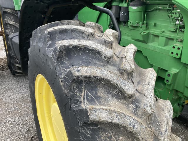 Image of John Deere 8130 equipment image 2