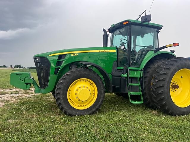 Image of John Deere 8130 equipment image 3