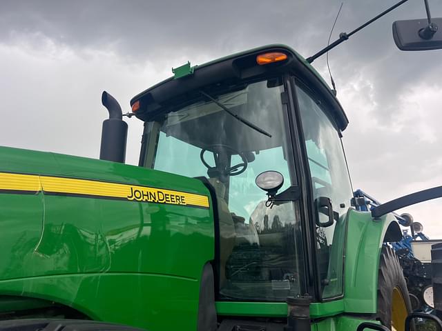 Image of John Deere 8130 equipment image 1