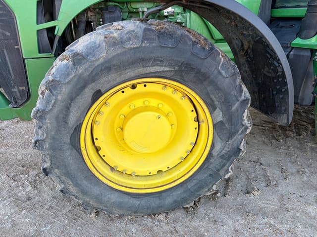 Image of John Deere 8130 equipment image 4