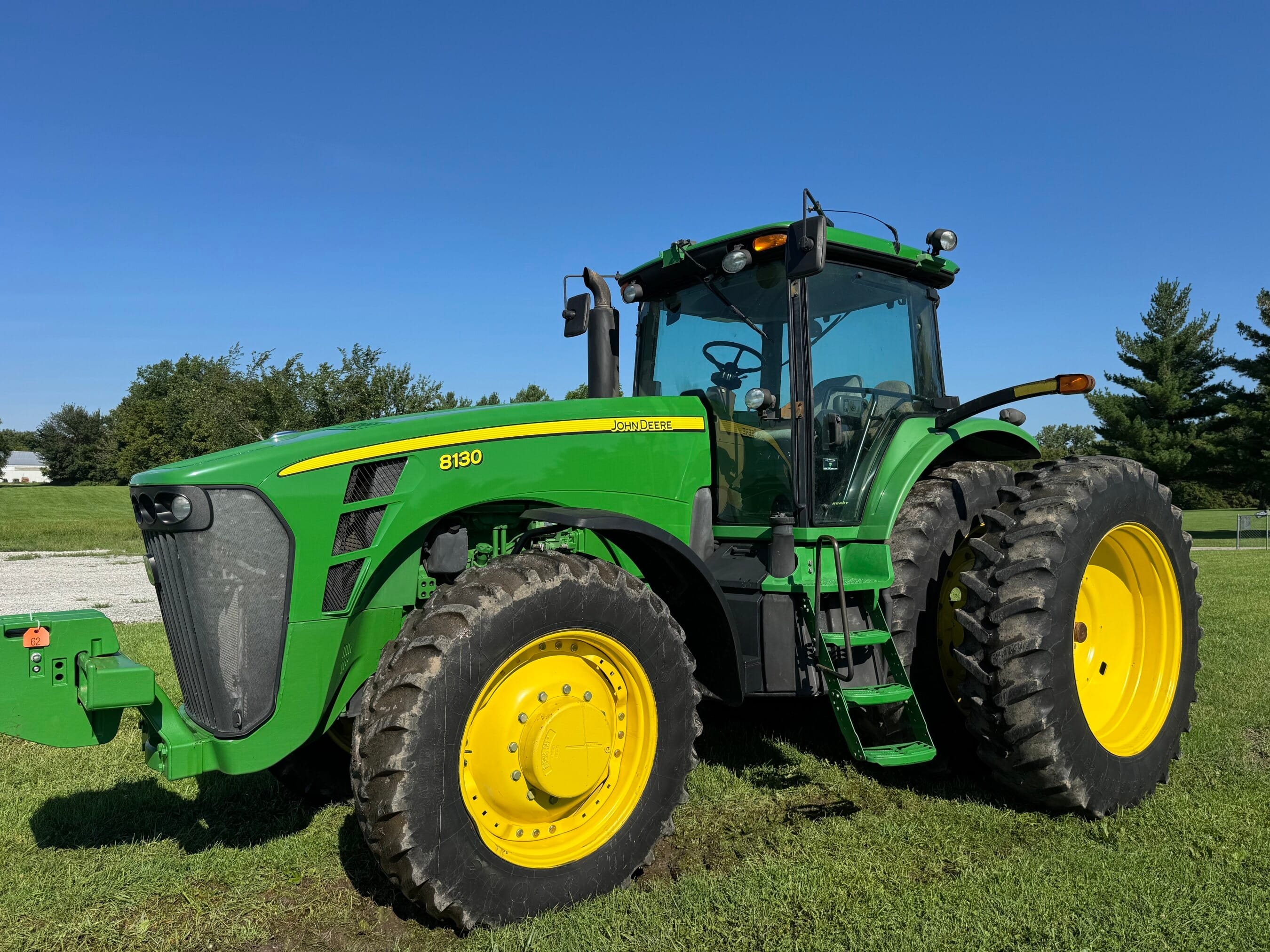 John Deere 8130 Equipment Image0