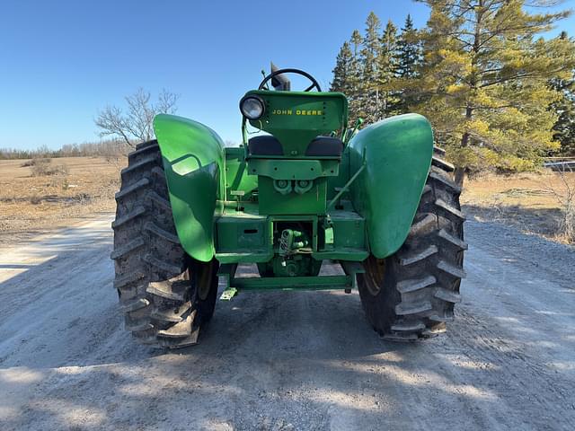 Image of John Deere 820 equipment image 2