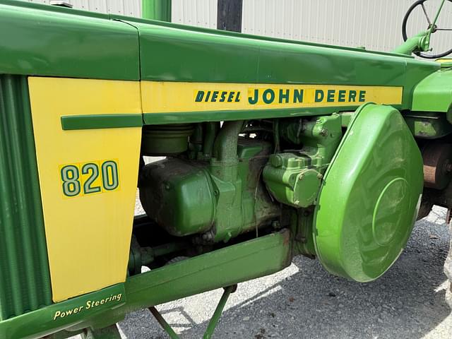 Image of John Deere 820 equipment image 3