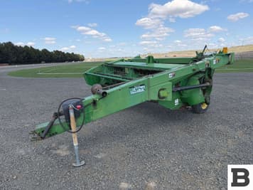 Main image John Deere 820
