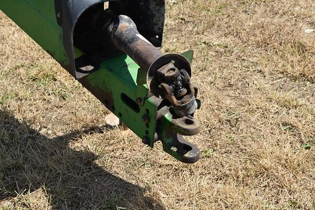 Image of John Deere 820 equipment image 3