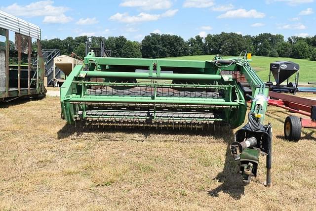 Image of John Deere 820 equipment image 1