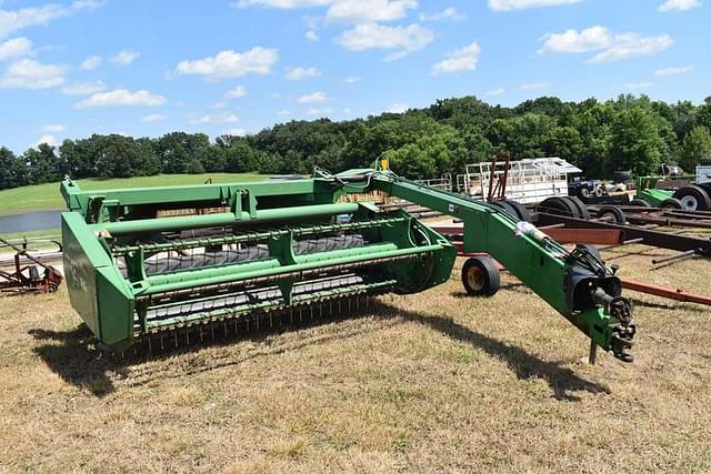 Image of John Deere 820 equipment image 2