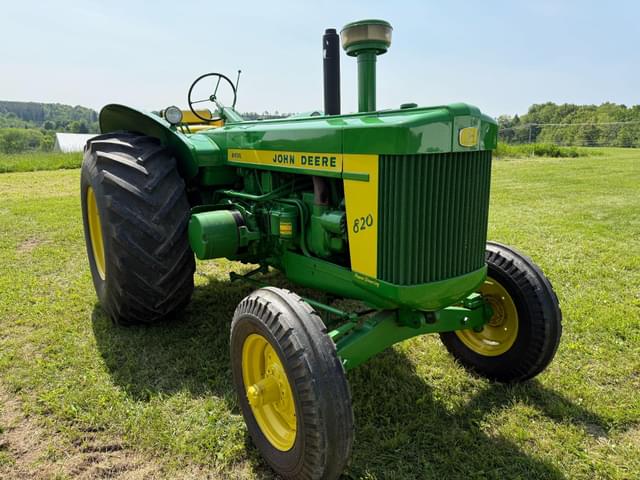 Image of John Deere 820 equipment image 2