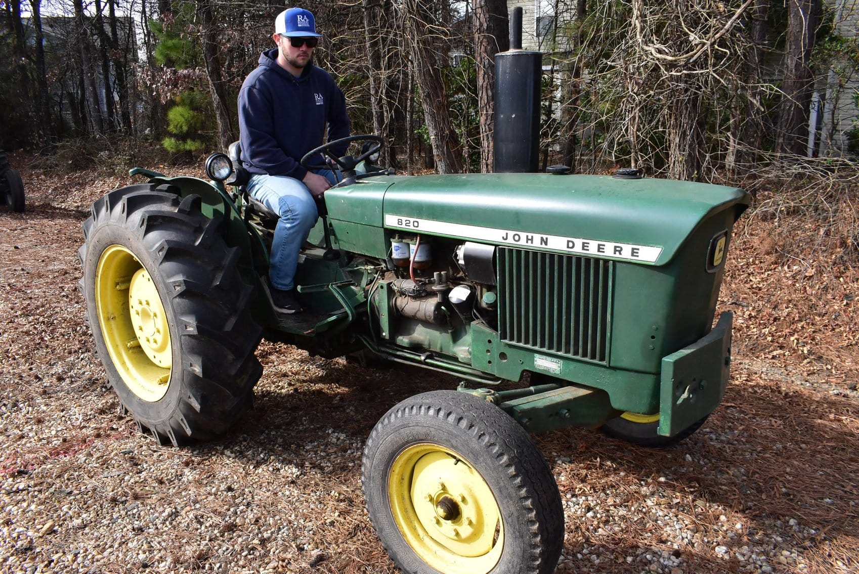 John Deere 820 Equipment Image0