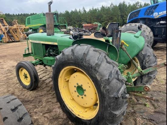 Image of John Deere 820 equipment image 2