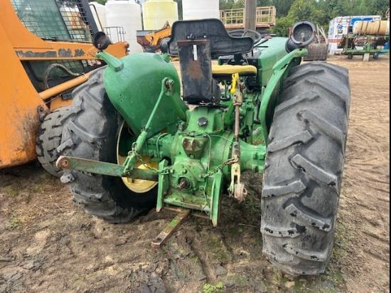 Image of John Deere 820 equipment image 3