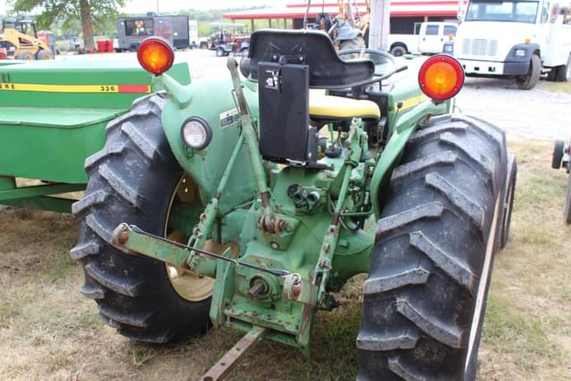 Image of John Deere 820 equipment image 3