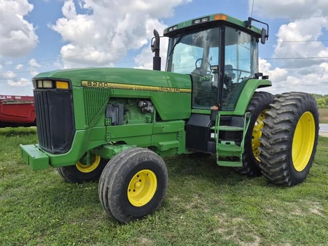 Image of John Deere 8200 equipment image 4