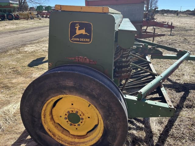 Image of John Deere 8200 equipment image 2