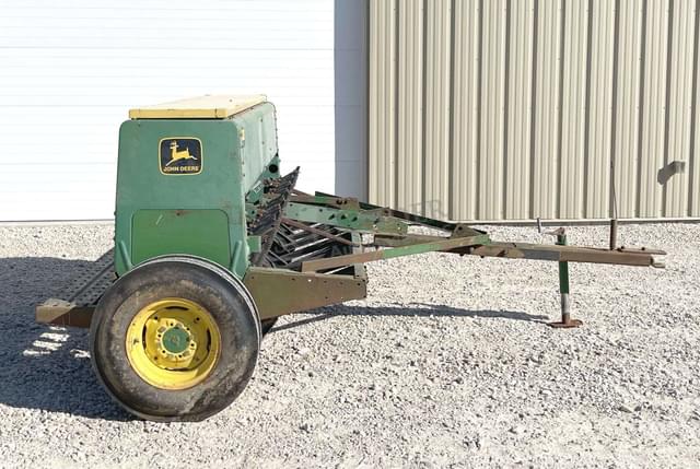 Image of John Deere 8200 equipment image 2