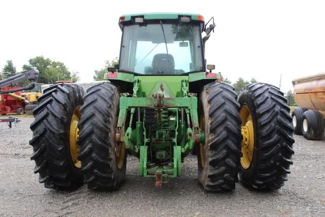 Image of John Deere 8200T equipment image 3