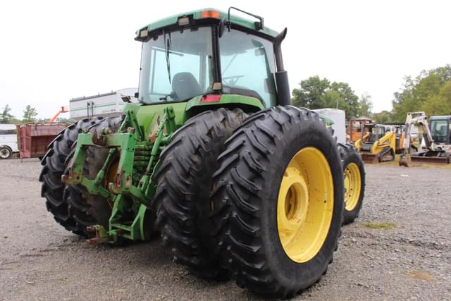 Image of John Deere 8200T equipment image 4