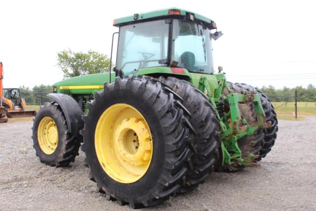Image of John Deere 8200T equipment image 2