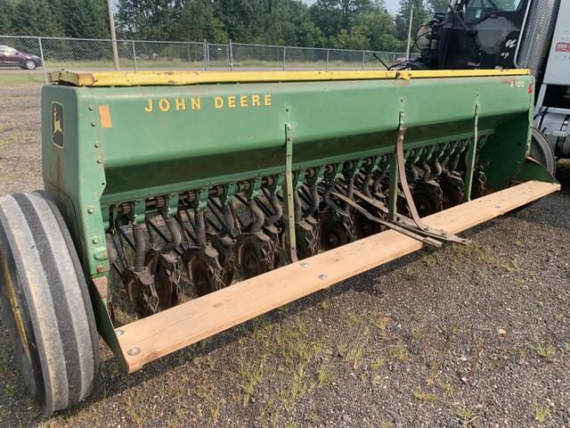 Image of John Deere 8200 equipment image 1