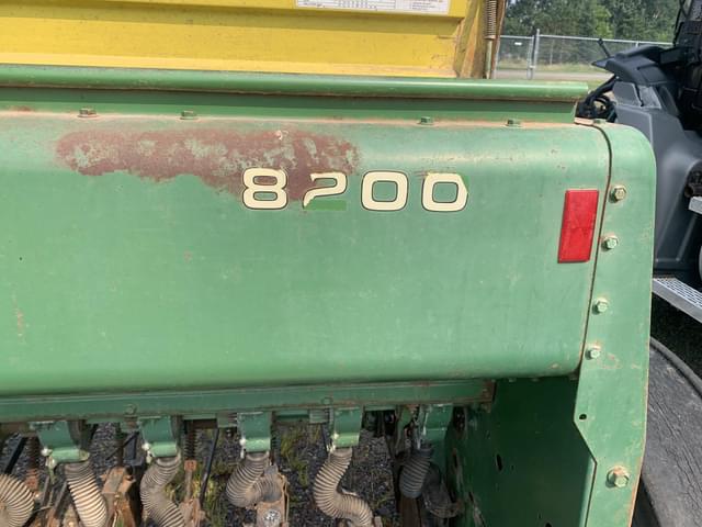 Image of John Deere 8200 equipment image 4