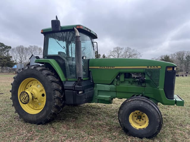 Image of John Deere 8200 equipment image 4