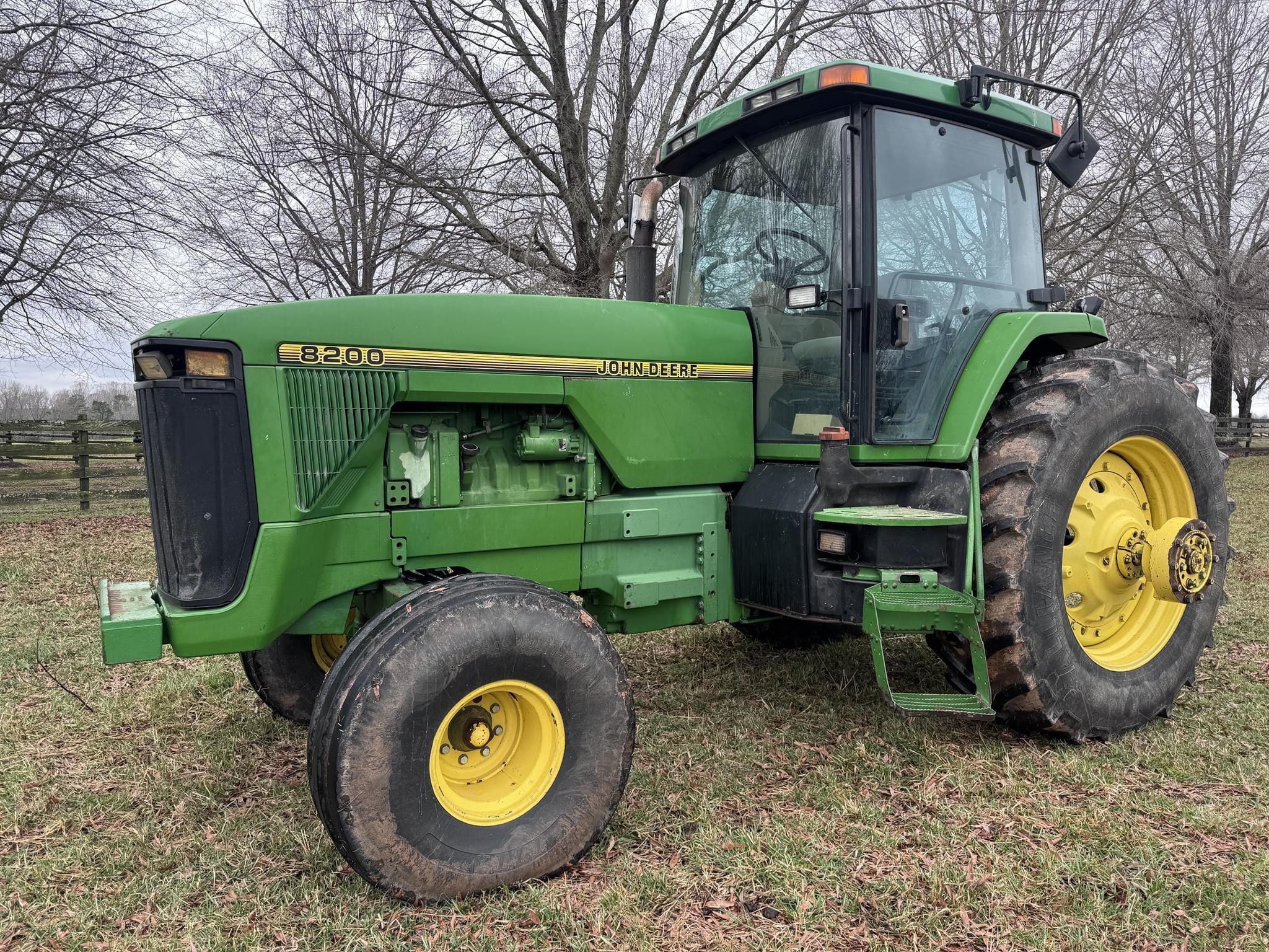 John Deere 8200 Equipment Image0