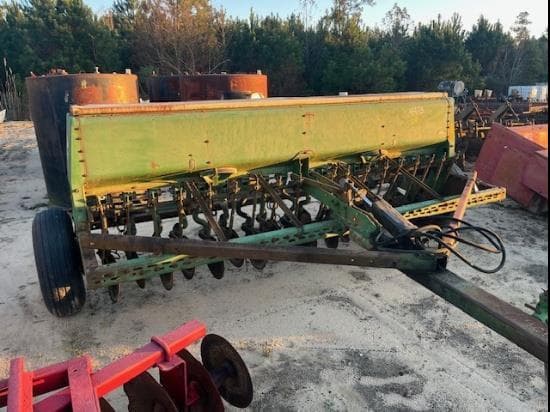 Image of John Deere 8200 Image 1