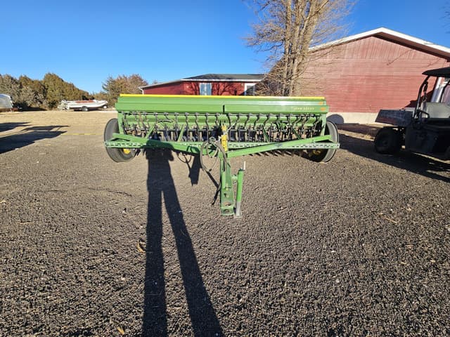 Image of John Deere 8200 equipment image 1