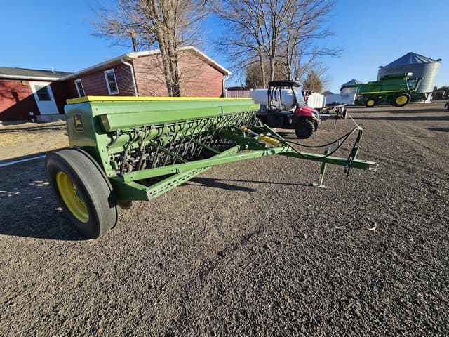 Image of John Deere 8200 equipment image 2